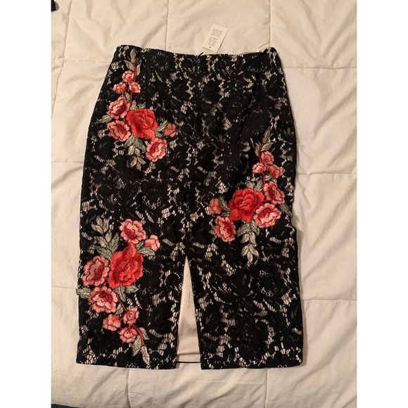 NWT Peace + Love Lace Skirt Size 12 Missguided - Picture 2 of 5